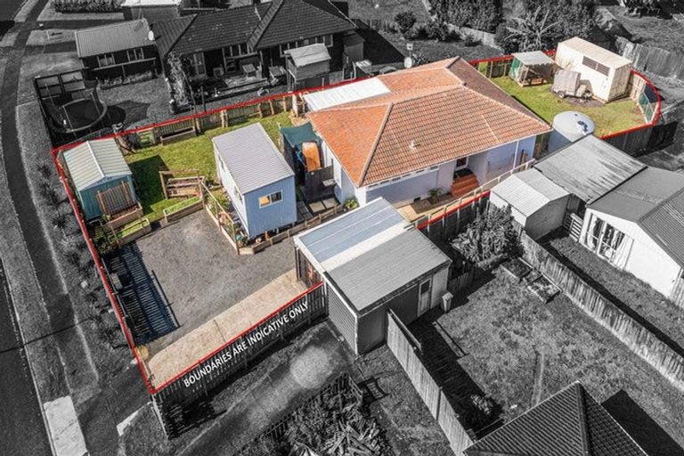 Photo of property in 9 Rata Street, Waiuku, 2123