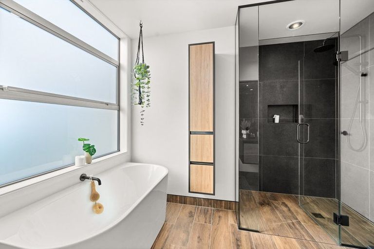 Photo of property in 38 Holcombrooke Lane, Welcome Bay, Tauranga, 3175