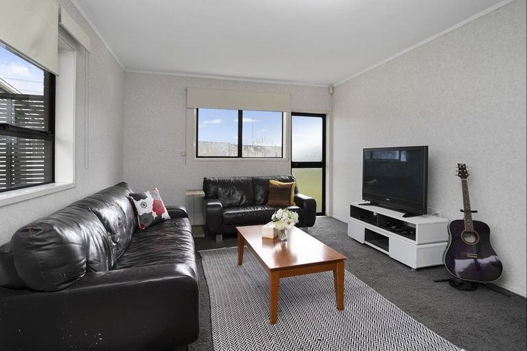 Photo of property in 46 Barnhill Crescent, Pahurehure, Papakura, 2113