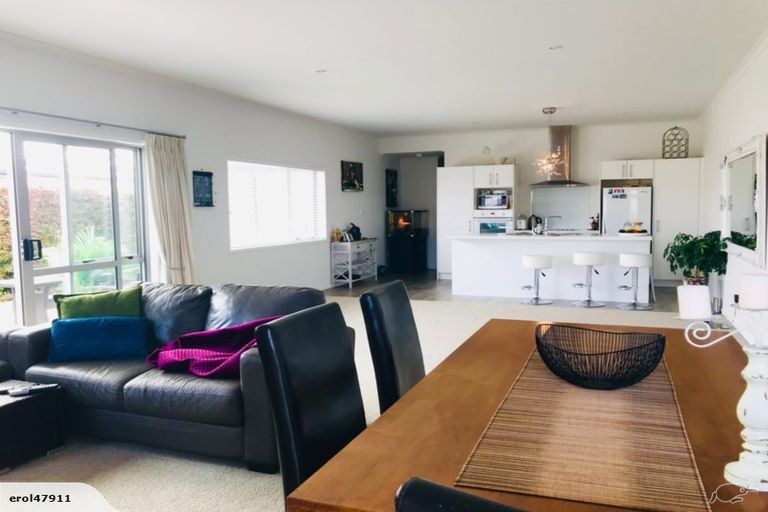 Photo of property in 28 Excelsa Place, Papamoa Beach, Papamoa, 3118