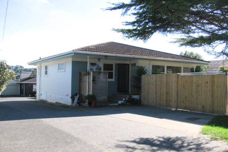 Photo of property in 1/508 East Coast Road, Windsor Park, Auckland, 0630