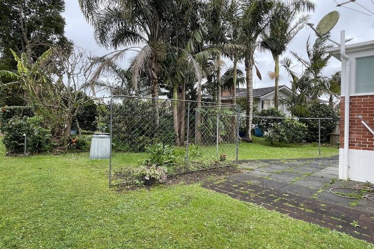 Photo of property in 1/35 Evelyn Place, Hillcrest, Auckland, 0627