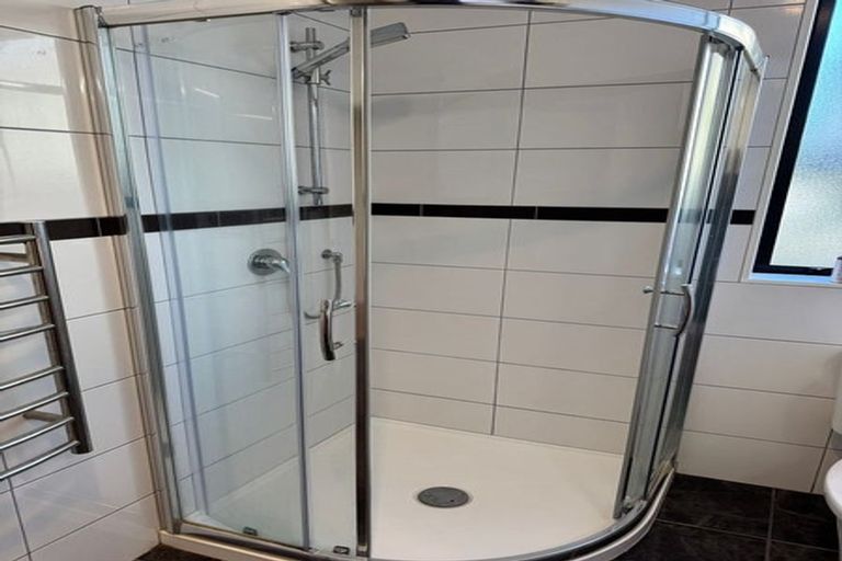 Photo of property in 3 Askerne Drive, Flat Bush, Auckland, 2016