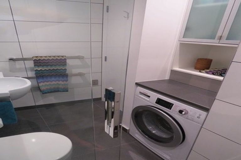 Photo of property in 51 Cavendish Square, Strathmore Park, Wellington, 6022