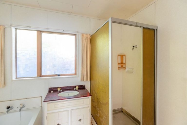 Photo of property in 50 Seaview Road, Paraparaumu Beach, Paraparaumu, 5032