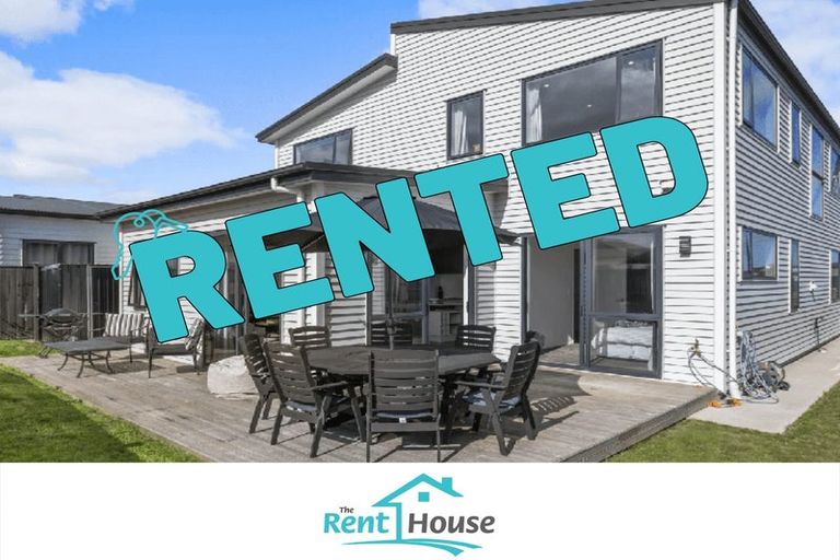 Photo of property in 11 Koiora Road, Clarks Beach, 2122