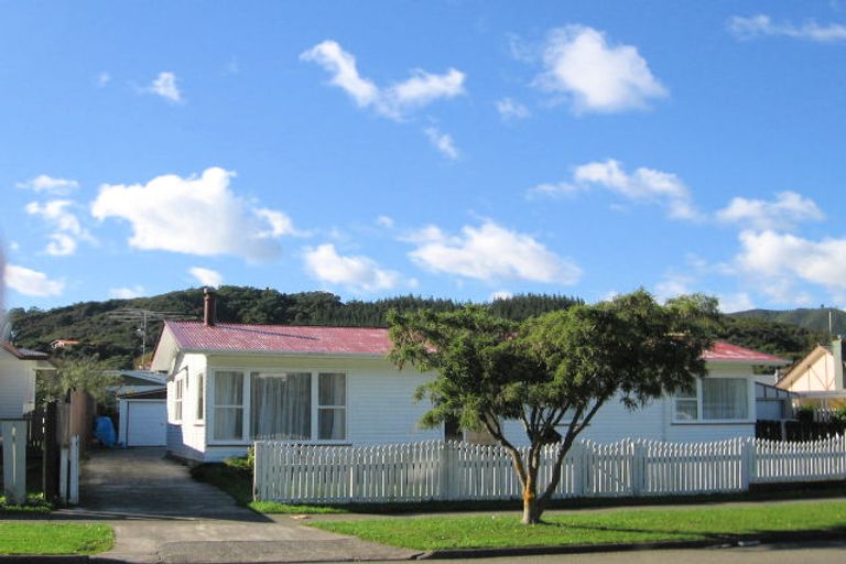 Photo of property in 4 Mohaka Street, Wainuiomata, Lower Hutt, 5014