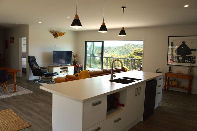 Photo of property in 14 Waterview Place, Haruru, 0204