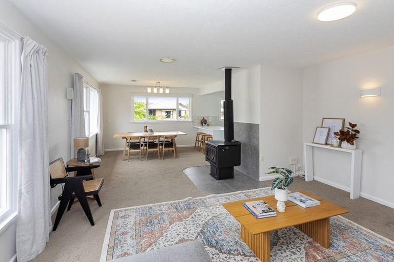 Photo of property in 30 Shannon Place, Belfast, Christchurch, 8051