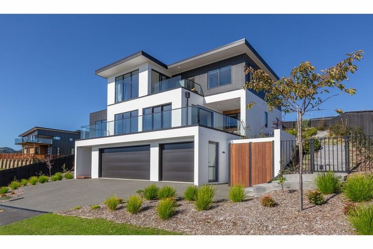 Photo of property in 8 Caldberg Close, Westmorland, Christchurch, 8025