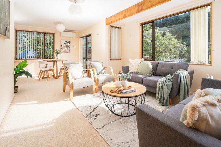 Photo of property in 13 Bendbrook Way, Ngaio, Wellington, 6035