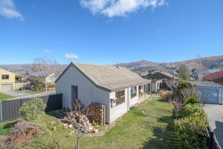 Photo of property in 4 Linrosa Place, Cromwell, 9310