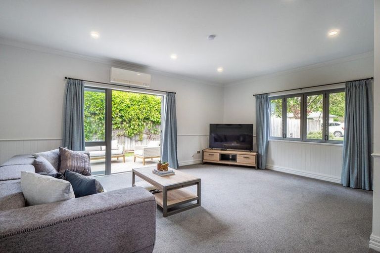 Photo of property in 44 Sylvan Street, Lake Hayes, Queenstown, 9304