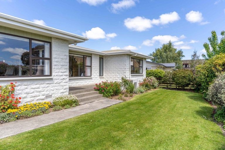 Photo of property in 1 Gow Street, Winton, 9720