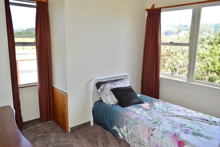 Photo of property in 909 State Highway 1, Te Horo, Otaki, 5581