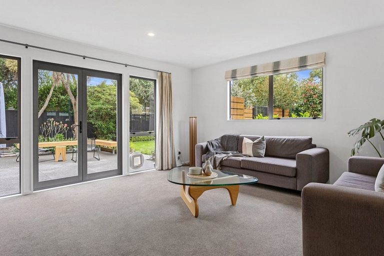 Photo of property in 56 Oxley Avenue, St Albans, Christchurch, 8014