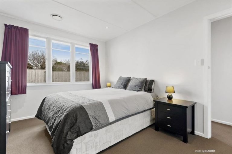Photo of property in 7 Beazley Avenue, Paparangi, Wellington, 6037