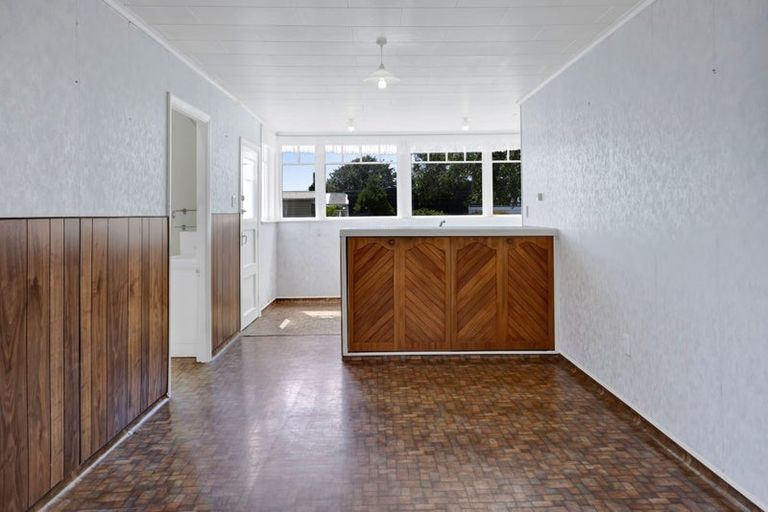 Photo of property in 51 Fantham Street, Hawera, 4610