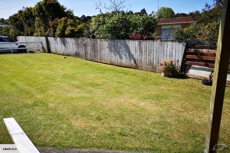 Photo of property in 1/77 Sylvia Road, Hillcrest, Auckland, 0627