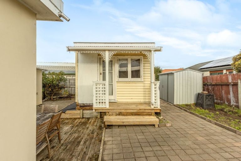 Photo of property in 12 Mahana Road, Paraparaumu Beach, Paraparaumu, 5032