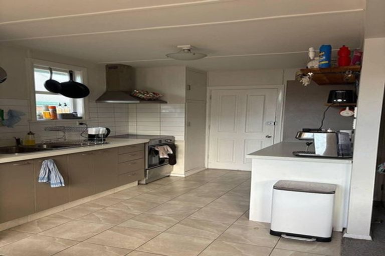 Photo of property in 176a Langdons Road, Northcote, Christchurch, 8052