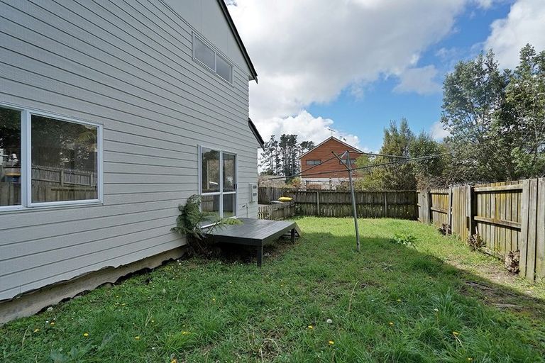 Photo of property in 6/24 Eastglen Road, Glen Eden, Auckland, 0602