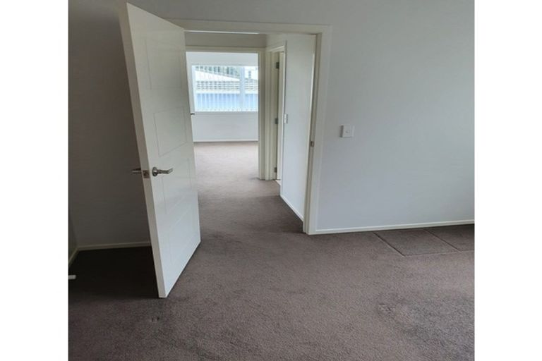 Photo of property in 29/7 Neal Avenue, Glenfield, Auckland, 0629