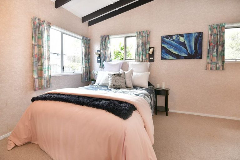 Photo of property in 26 Kawau View Road, Snells Beach, 0920