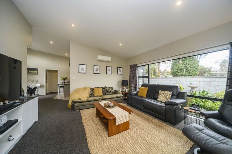 Photo of property in 116a Roy Street, Palmerston North, 4410