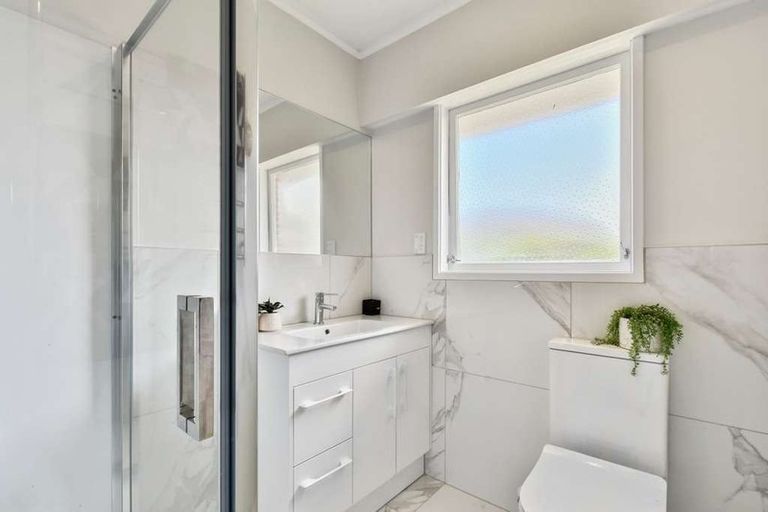 Photo of property in 2/11 Wentworth Avenue, Papatoetoe, Auckland, 2025