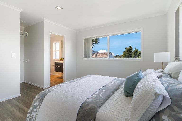 Photo of property in 2/55 Verran Road, Birkenhead, Auckland, 0626