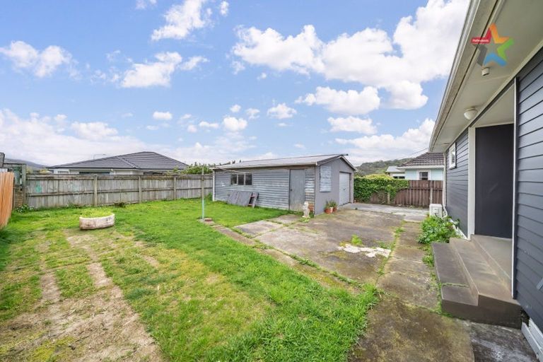 Photo of property in 43 Russell Road, Wainuiomata, Lower Hutt, 5014