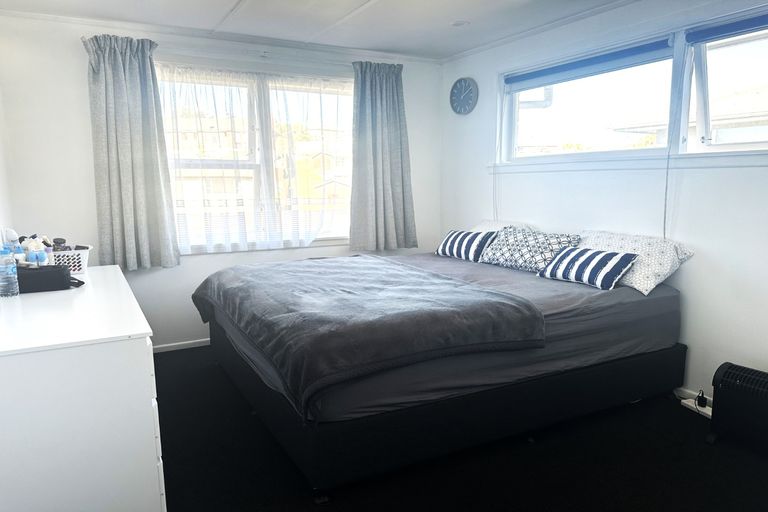 Photo of property in 16 Clyde Carr Crescent, Waimataitai, Timaru, 7910