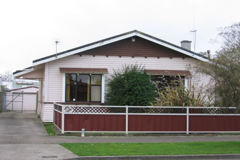 Photo of property in 43 Waldegrave Street, Palmerston North, 4410