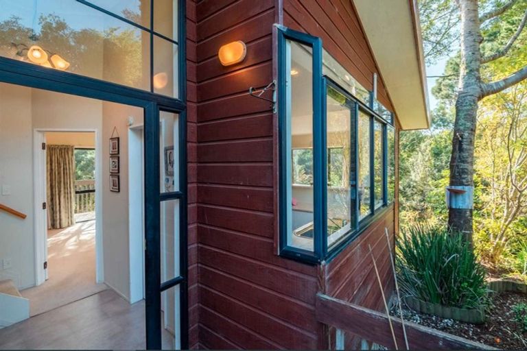 Photo of property in 2/41 Radiata Lane, Chatswood, Auckland, 0626