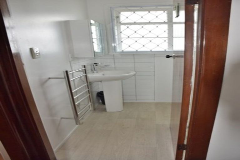 Photo of property in 51 Seabrook Avenue, New Lynn, Auckland, 0600