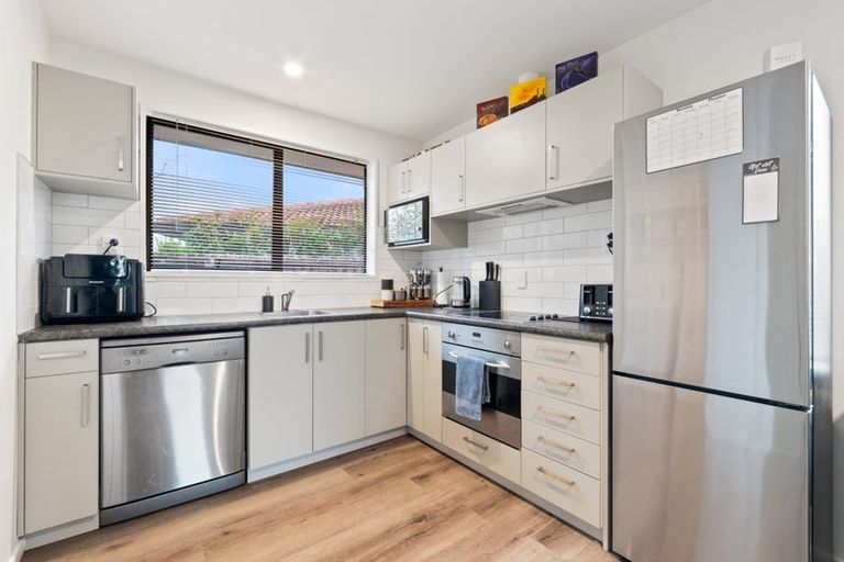 Photo of property in 1/49 Cowes Street, Avondale, Christchurch, 8061