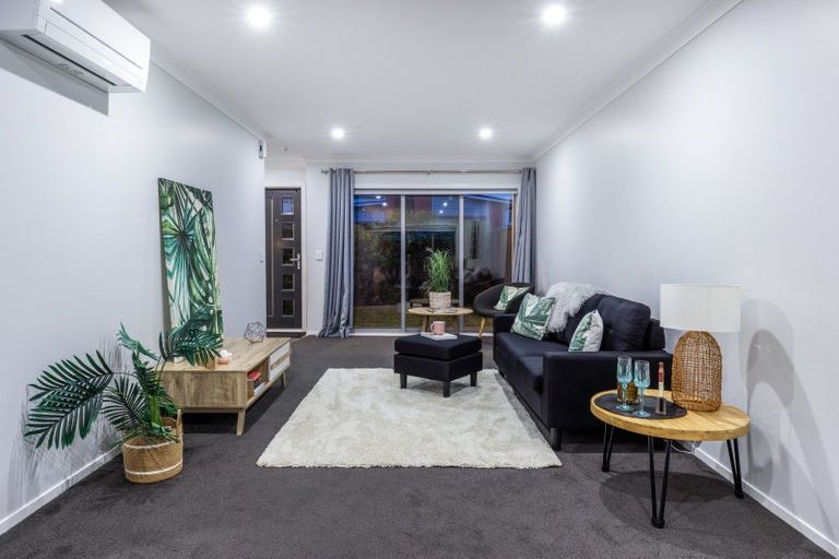 Photo of property in 8 Tieke Lane, Kenepuru, Porirua, 5022