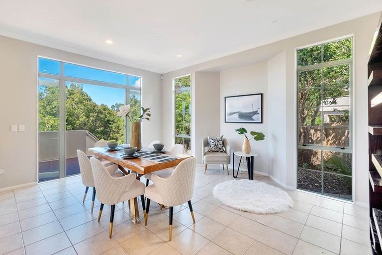 Photo of property in 11 Caversham Drive, Torbay, Auckland, 0630