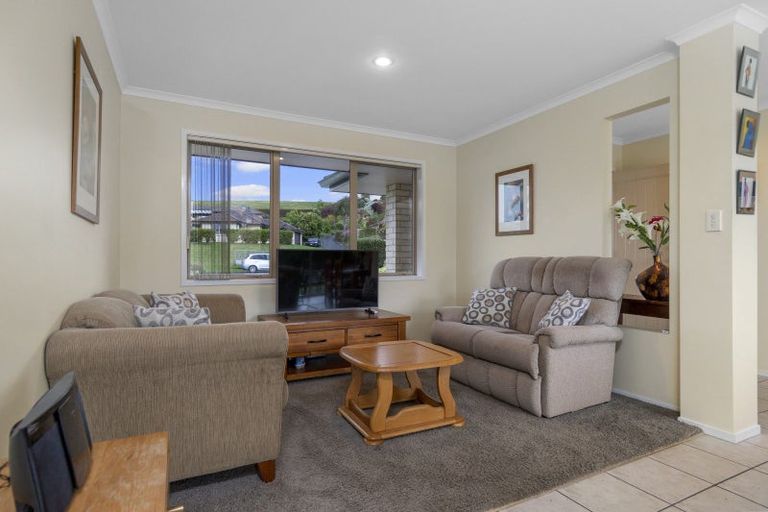 Photo of property in 10 Haden Place, Omokoroa, 3114