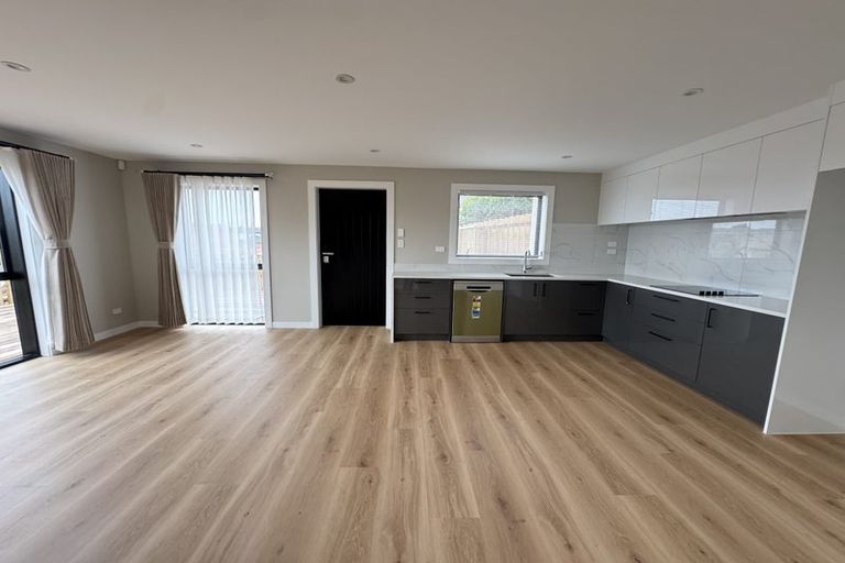 Photo of property in 42 Manu Place, Pinehill, Auckland, 0632