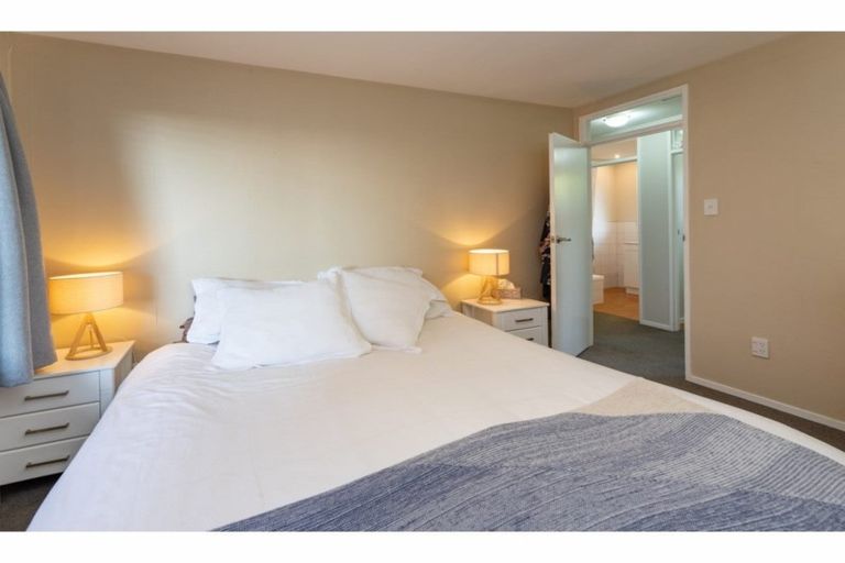 Photo of property in 523 Marine Parade, South New Brighton, Christchurch, 8062