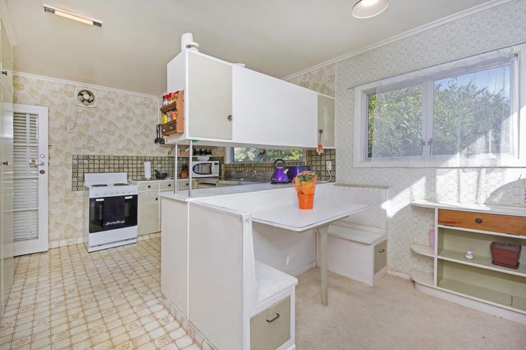 Photo of property in 6 Fenton Terrace, Cockle Bay, Auckland, 2014