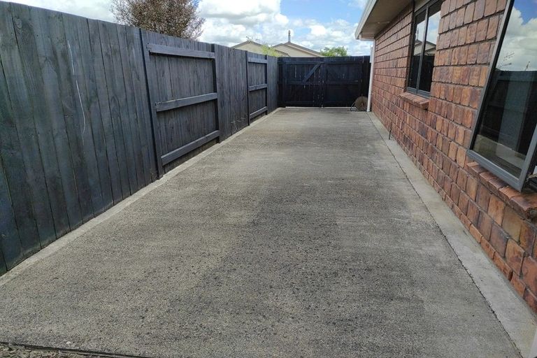 Photo of property in 65 Peter Hall Drive, Kelvin Grove, Palmerston North, 4414