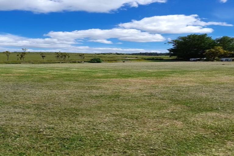 Photo of property in 341 Gallie Road, Matakohe, 0594