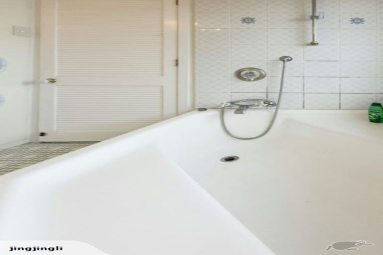 Photo of property in 95 Clovelly Road, Bucklands Beach, Auckland, 2012