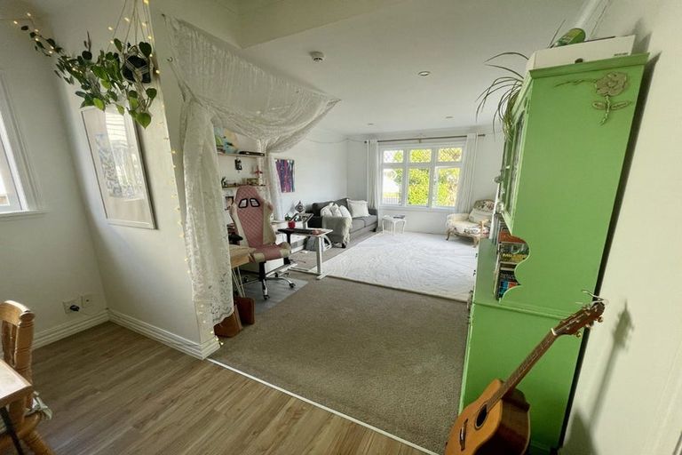 Photo of property in 30 Awamutu Grove, Waiwhetu, Lower Hutt, 5010