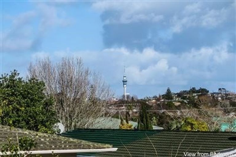 Photo of property in 3/3 Evelyn Place, Hillcrest, Auckland, 0627
