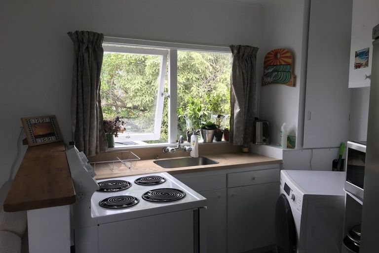 Photo of property in 17 Edgeworth Road, Glenfield, Auckland, 0629