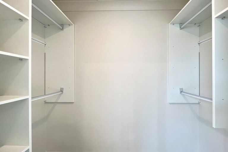 Photo of property in 10 Park Green Avenue, Rosehill, Papakura, 2113